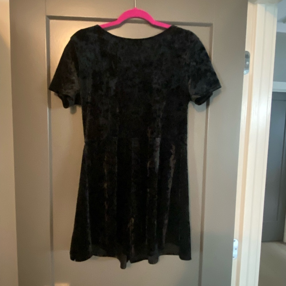 Molly Green velvet romper - Picture 4 of 5